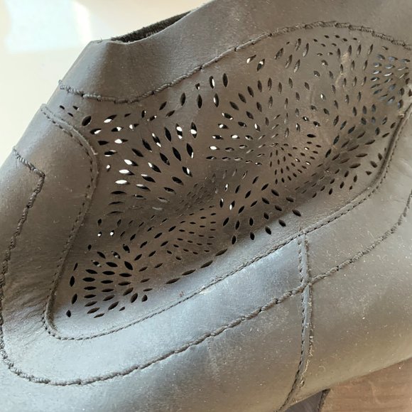 UGG Nubuck laser cut booties - Picture 6 of 11
